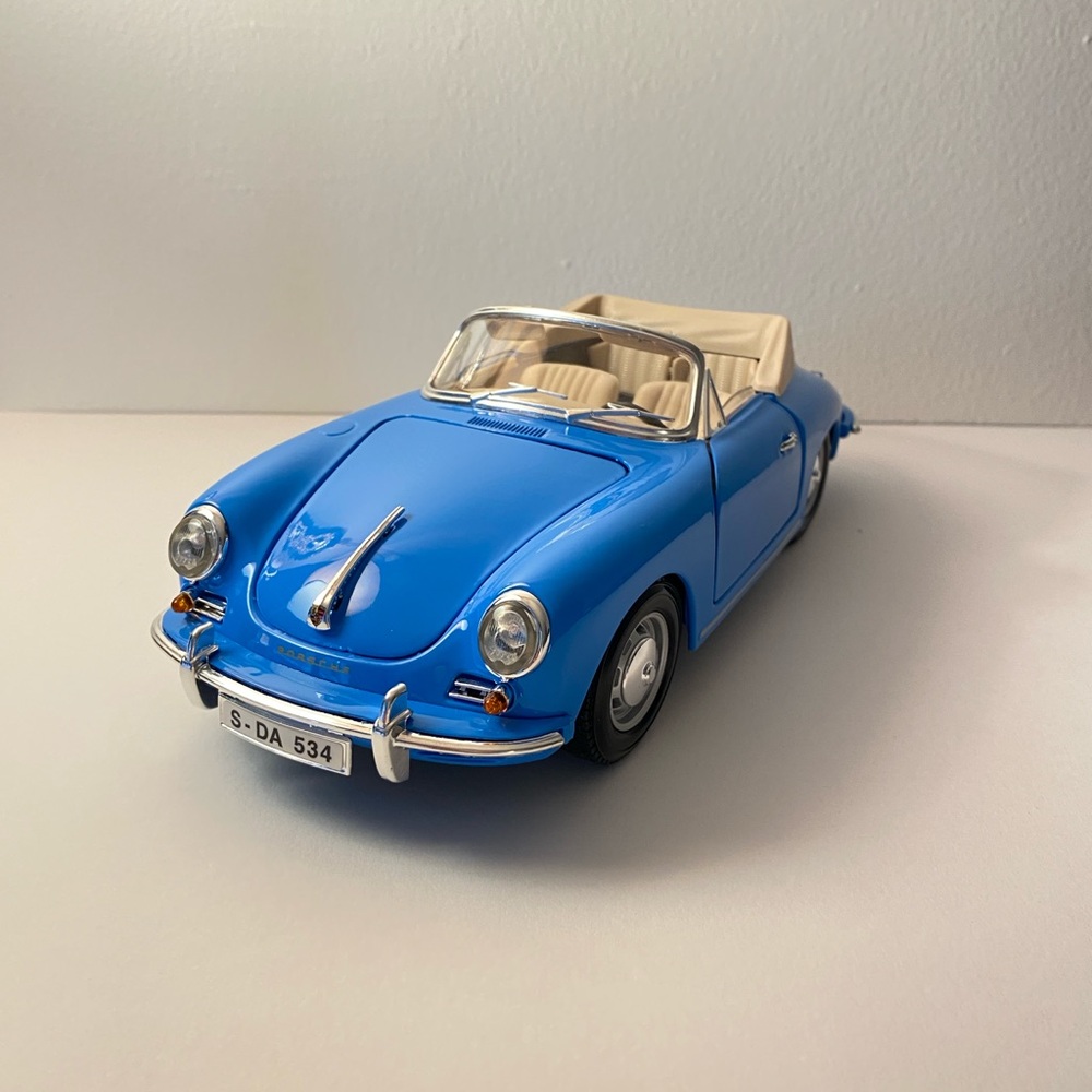 Maisto Porsche 356 B Cabriolet 1/18 NIB
